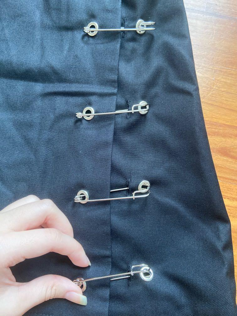 unif safety pin skirt, Women's Fashion, Bottoms, Skirts on Carousell