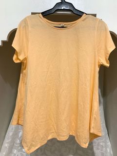 (Category: ) located in . Submitted by euki.closet (Listing ID 1023069410, Image 1). Description: .