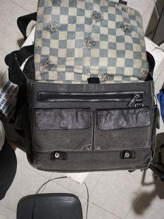 American Tourister laptop bag and leather messenger bag