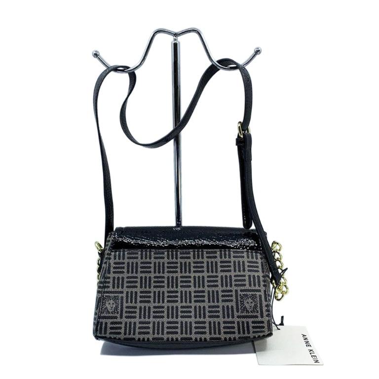 ANNE KLEIN Printed Logo Chain Toggle Crossbody Shoulder Bag (Black/Gray ...