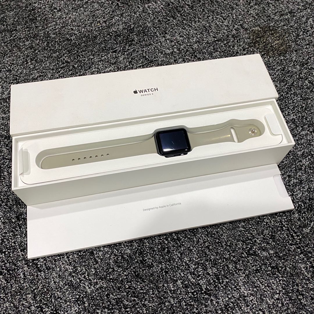 Kotak apple watch series 3 on sale
