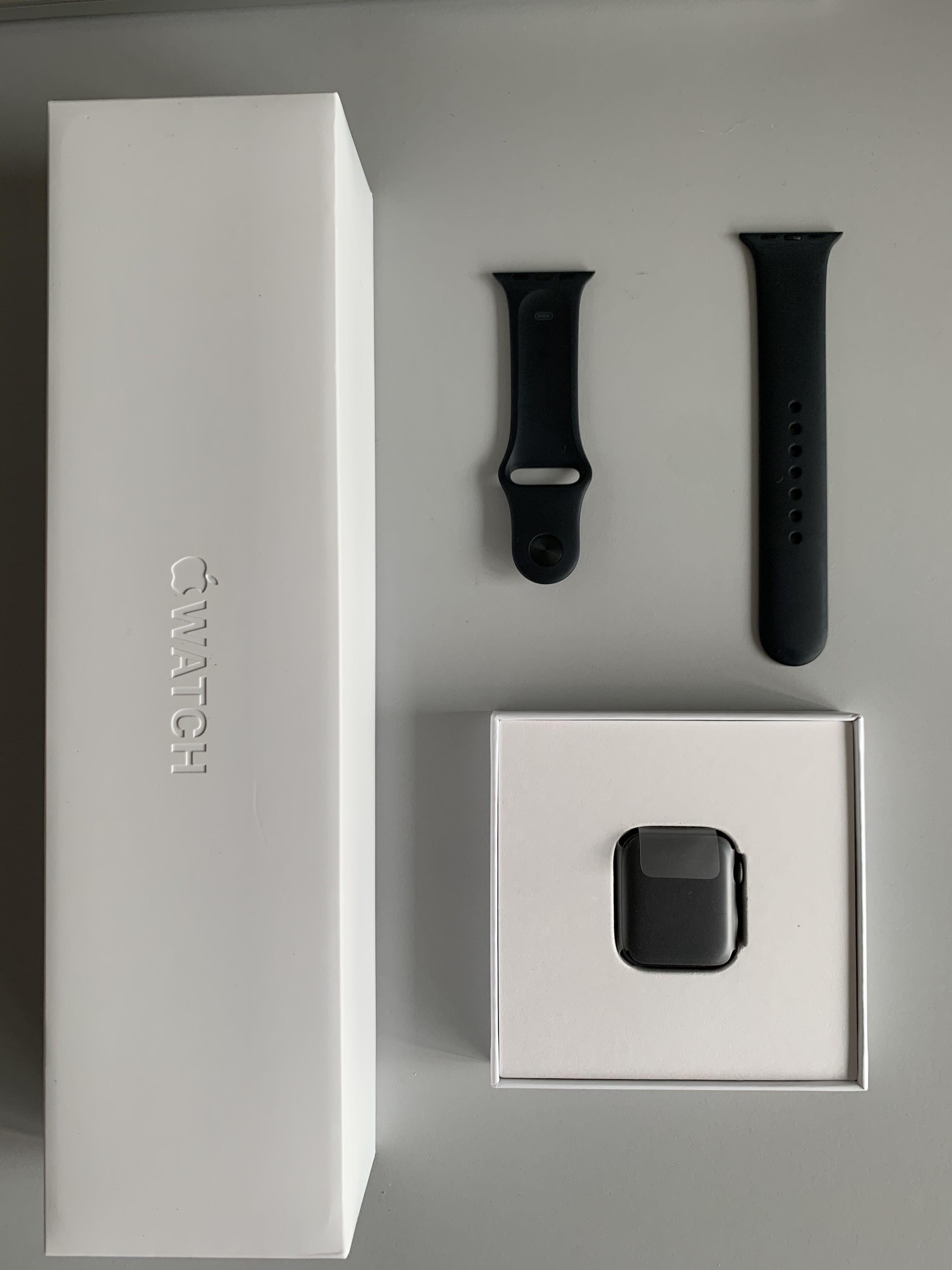 apple watch series 4 40mm space gray aluminum case with black sport band