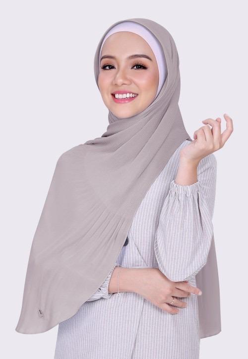 Ariani Pretty Pleats Shawl Muslimah Fashion Scarves On Carousell