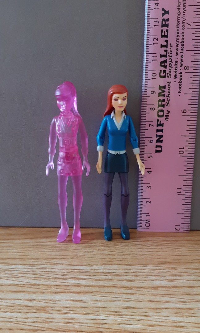 Gwen figure on sale ben 10