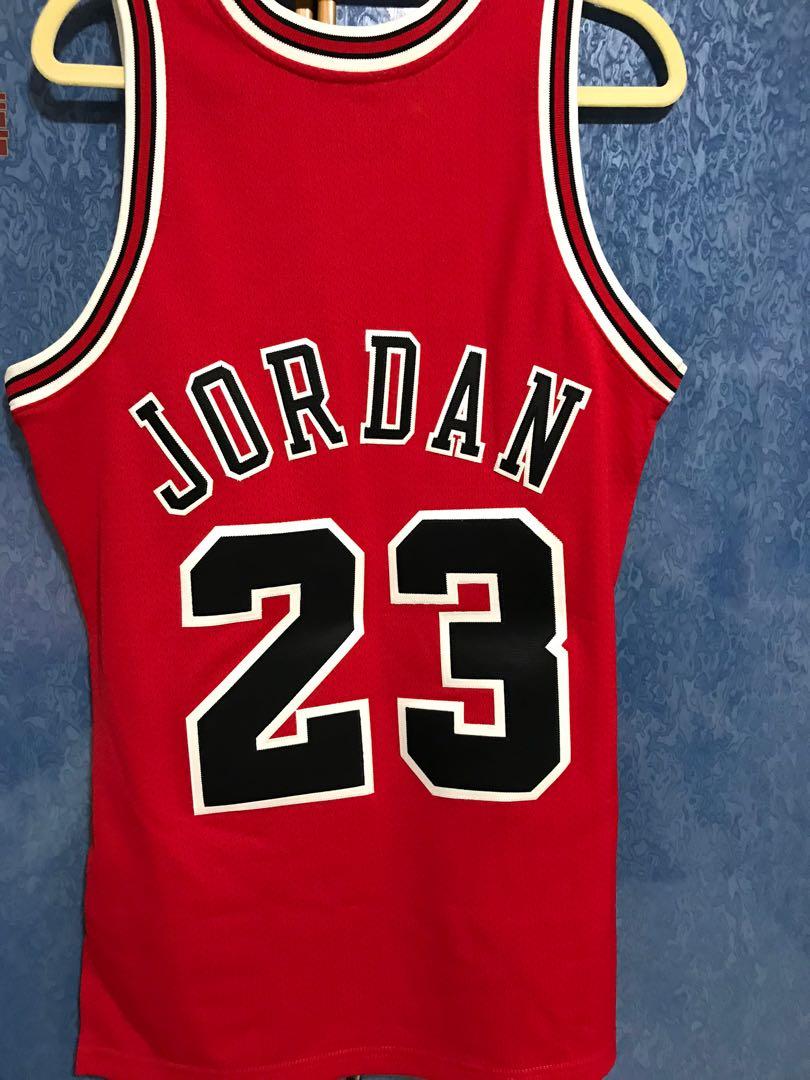 Mitchell and Ness NBA Chicago Bulls 1997 Authentic Jersey Michael Scarlet Male
