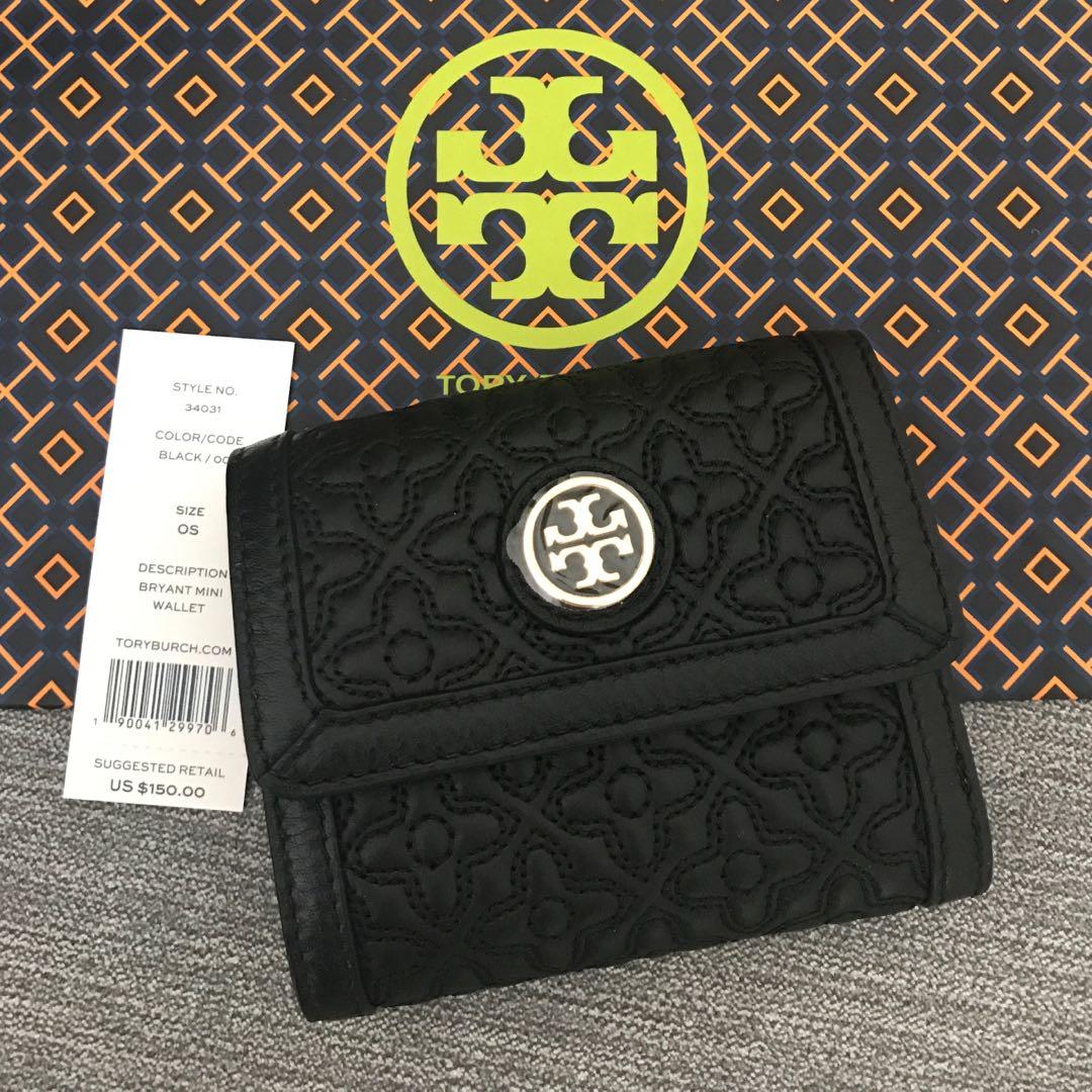 Brand New with Tag and Seal (on Logo) Tory Burch Bryant Short Wallet in  Black, Luxury, Bags & Wallets on Carousell