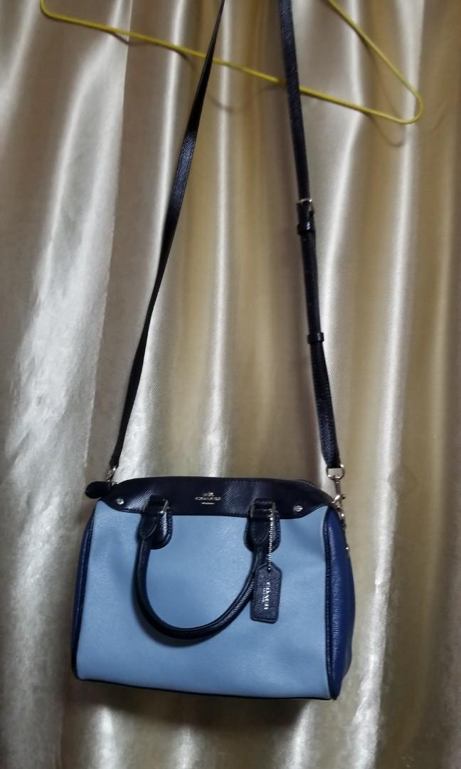 coach手袋正品, 女裝, 手袋及銀包, 手拿包- Carousell
