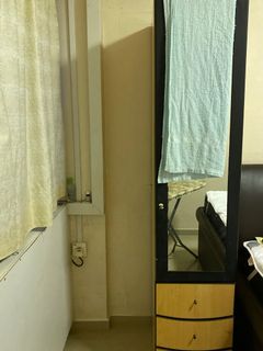 (Category: ) located in . Submitted by meek.shop (Listing ID 1023291087, Image 1). Description: .