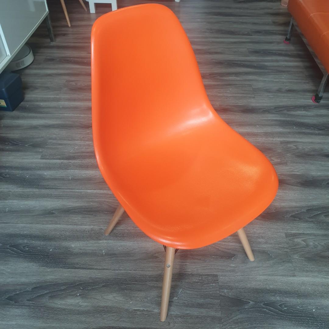 Elon series plastic online chair with wooden legs