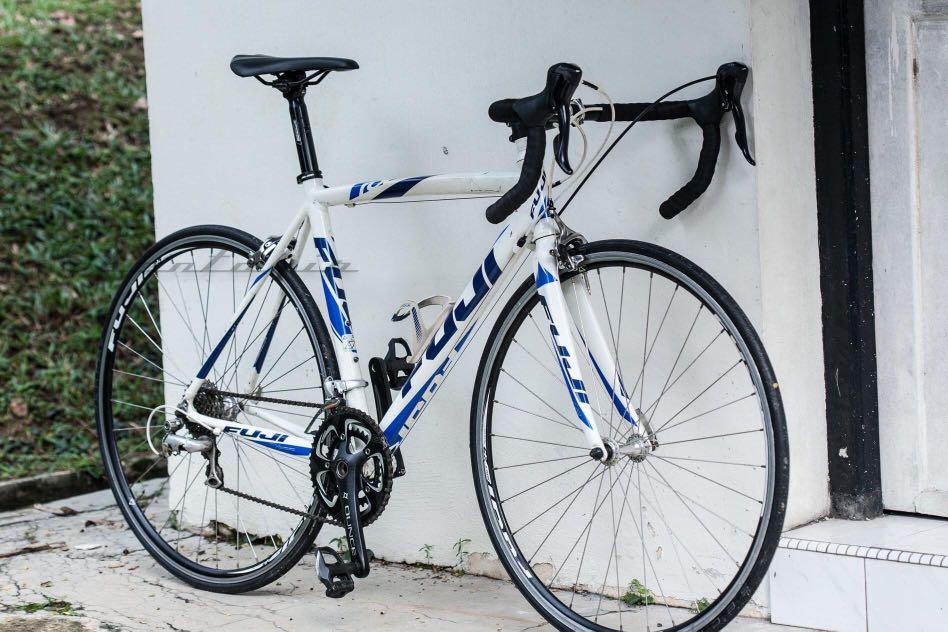 fuji roubaix 3.0 le road bike
