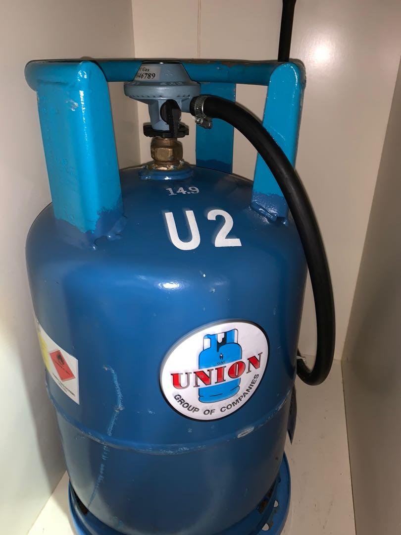 Gas cylinder and regulator, Furniture & Home Living, Kitchenware