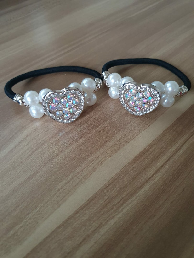 Heart shape rubber band, Women's Fashion, Watches & Accessories, Hair