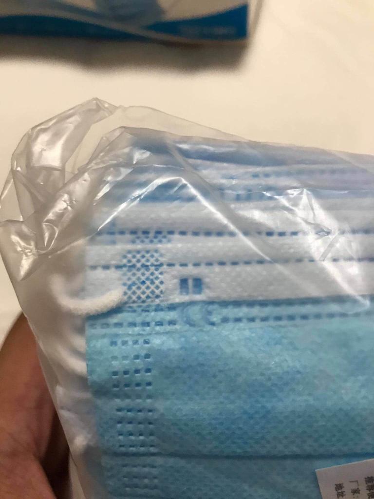 Heng De Original (Category: Fragrance & Deodorants) located in Tanza. Submitted by shaaaapi (Listing ID 1023358084, Image 3). Description: ONHAND 300 BIXES 3 PLY FDA APPROVED Location: cavite peeo pwede makipag meet sa manila Minimum 50.