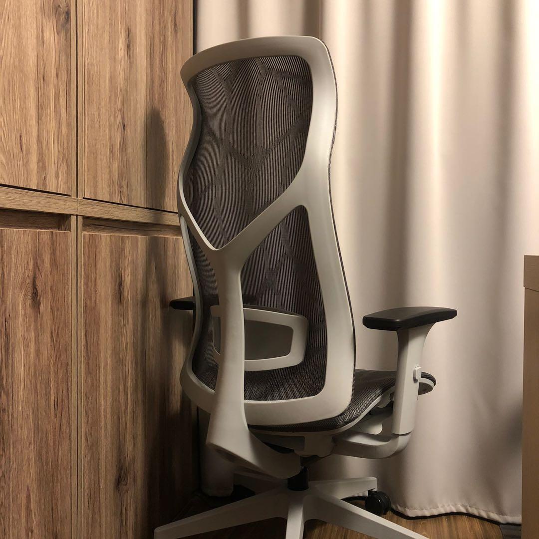Herman Miller Cosm looking Ergonomic Chair More functions