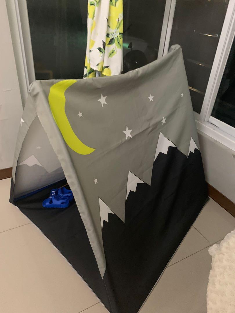 Kids tent (Category: Babies & Kids Fashion) located in Manila. Submitted by apple_up (Listing ID 1023295310, Image 1). Description: .