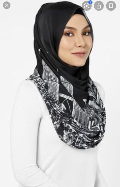 Klcc Duck Muslimah Fashion Scarves On Carousell