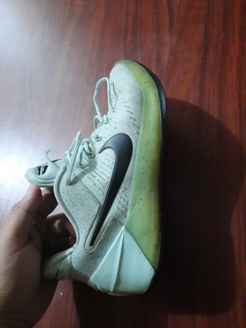 kobe ad size 7
