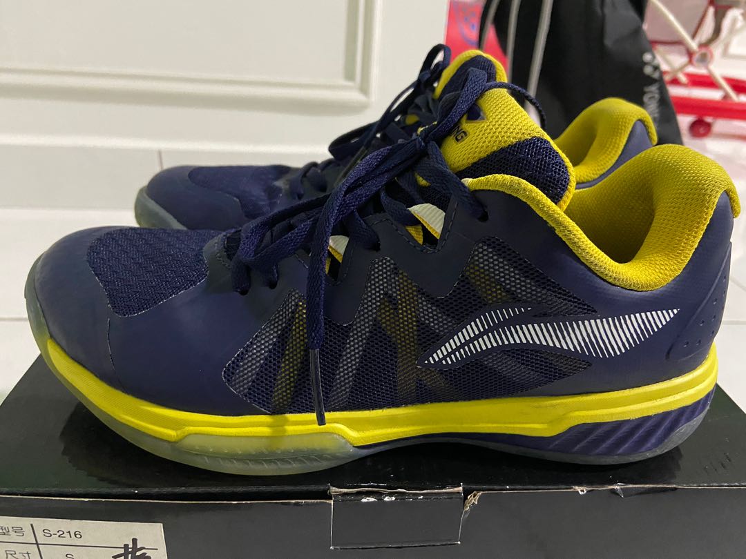 Kasut badminton lining clearance