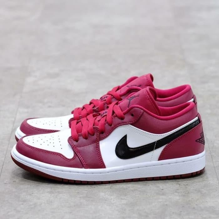 Nike Air Jordan 1 Low Noble Red Men S Fashion Footwear Sneakers On Carousell Nike Air Jordan 1 Low Noble Red Men S Fashion Footwear Sneakers On Carousell
