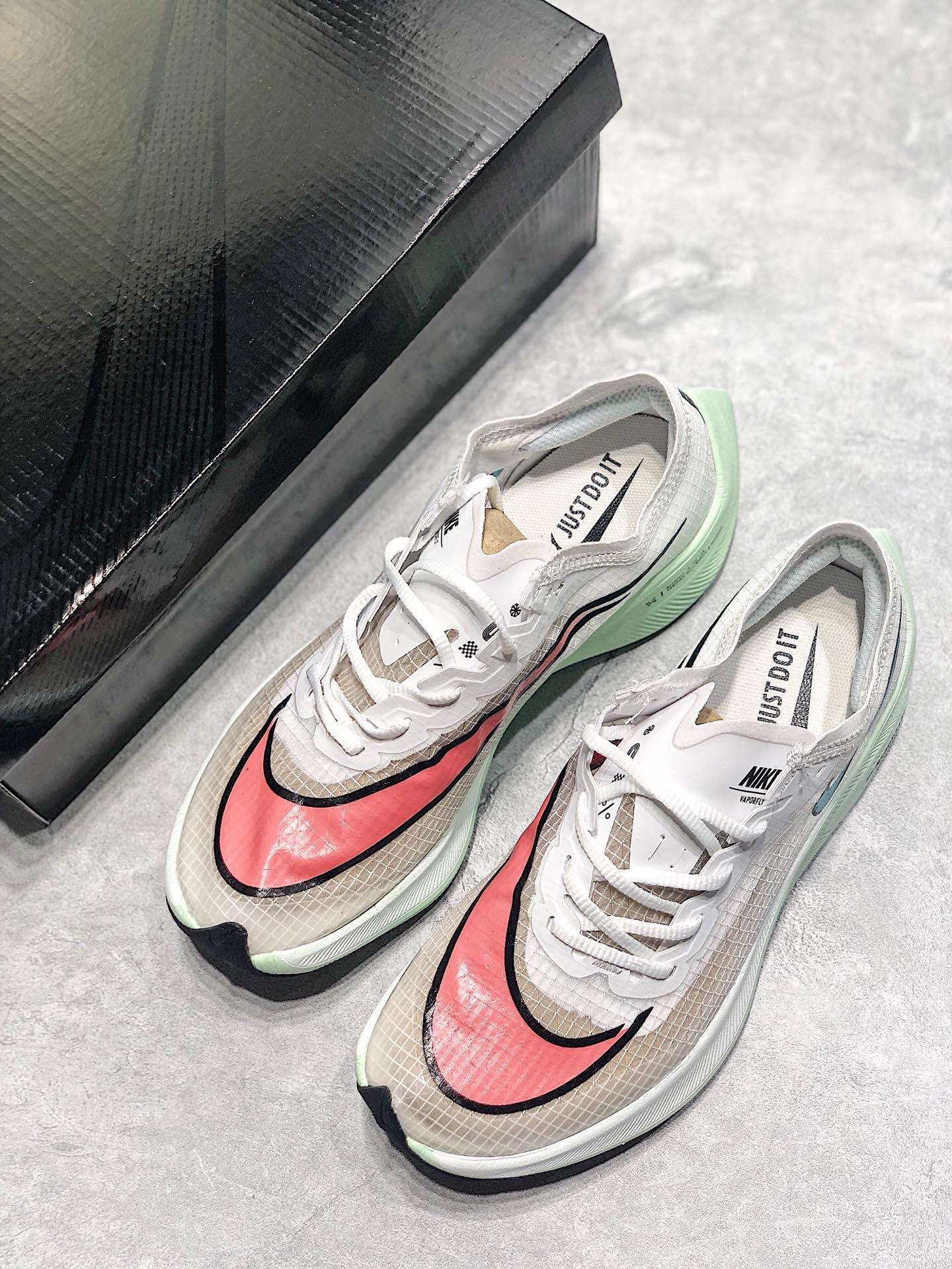 Nike Zoomx Vaporfly Next Hyper Jade Flash Crimson Men S Fashion Footwear Sneakers On Carousell
