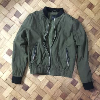 (Category: ) located in . Submitted by secondhand.manila (Listing ID 1023200193, Image 1). Description: .