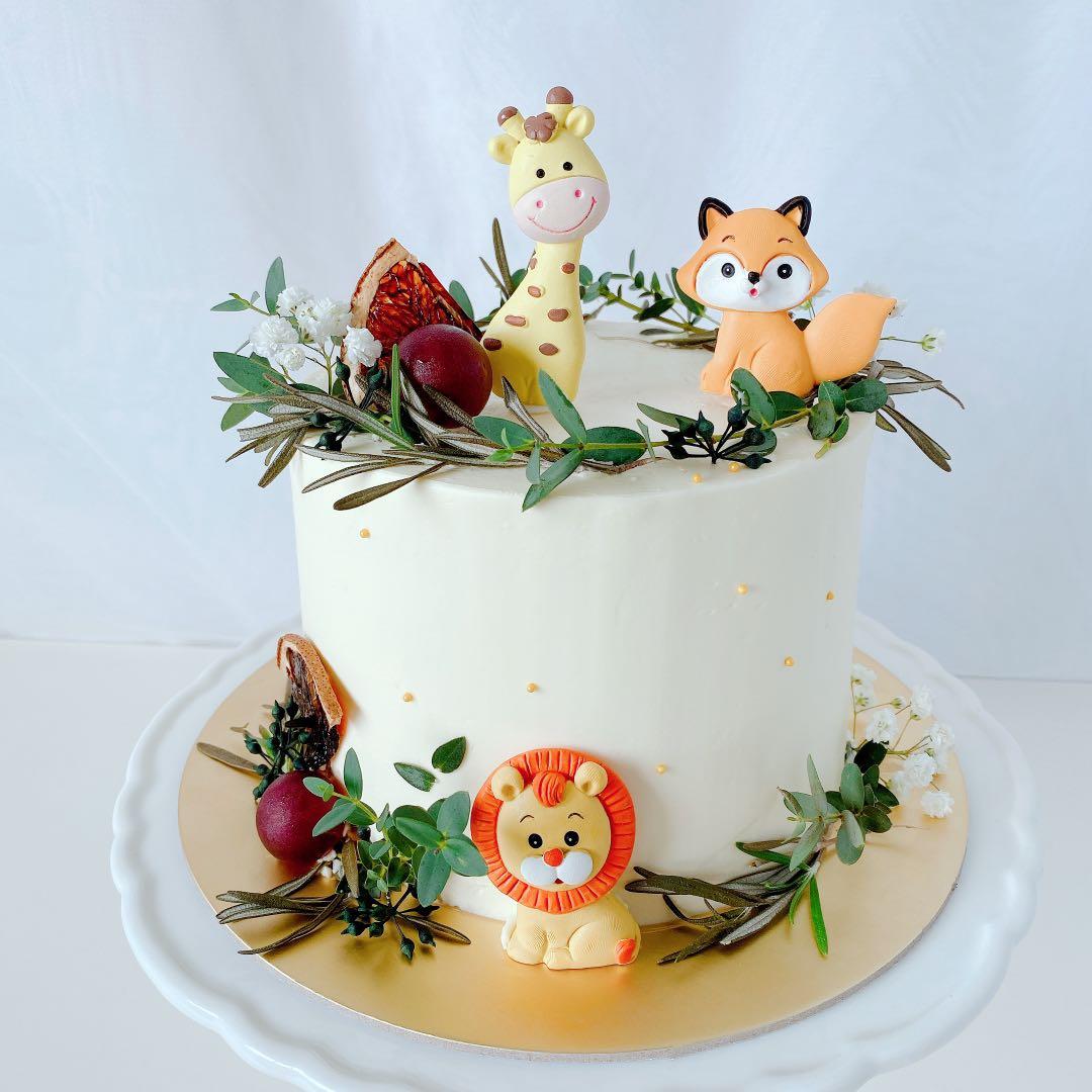 Rustic safari garden cake fresh leaves &amp; flowers cake