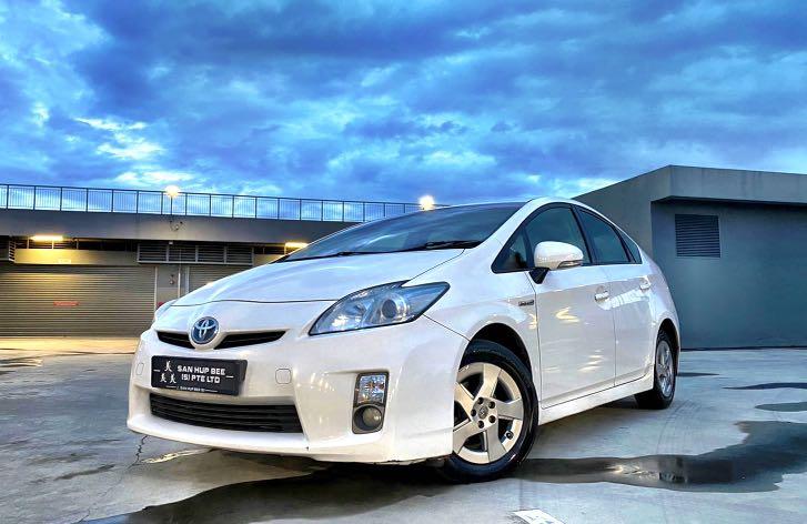 Toyota Prius 1 8 Hybrid S A Cars Used Cars On Carousell