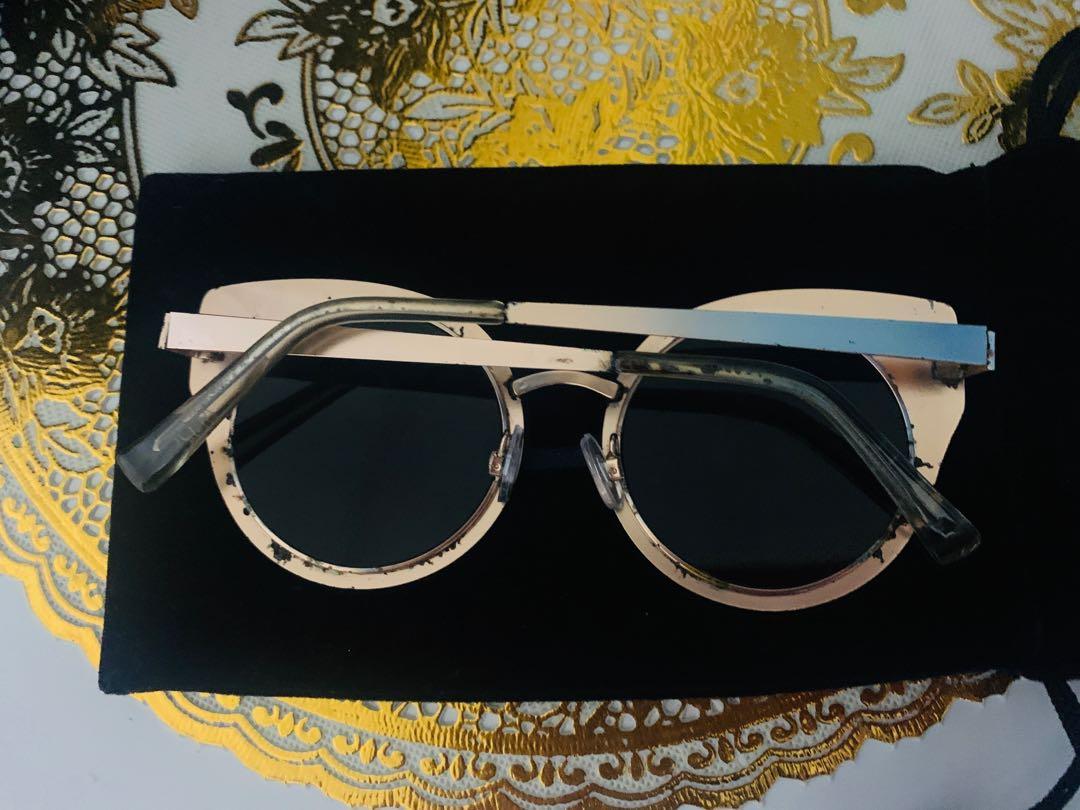 Aldo sunglasses (Category: Sunglasses & Eyewear) located in Valenzuela. Submitted by lanille (Listing ID 1023470294, Image 3). Description: 🌷good condition 🌷check picture for flaws 🌷clearance sale/decluttering 🌷can pay thru gcash/bpi/pnb 🌷 plus delivery fee #sideline2 🌷please check my other listing 🥰.