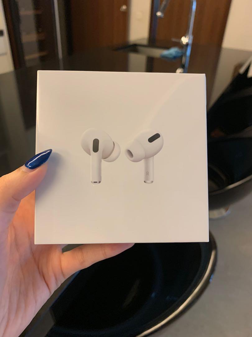 apple airpods pro in store