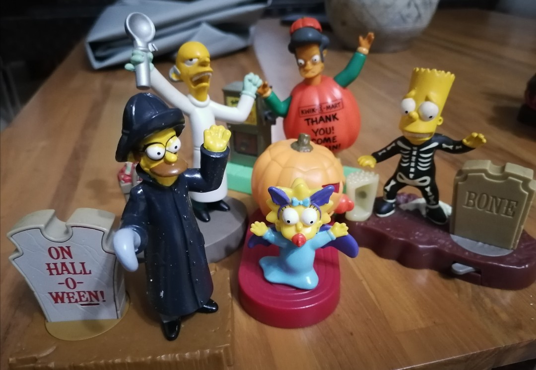 Burger King Simpsons Halloween 2001 complete, Hobbies & Toys, Toys