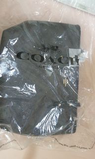(Category: ) located in . Submitted by lelong1574 (Listing ID 1023455637, Image 1). Description: .