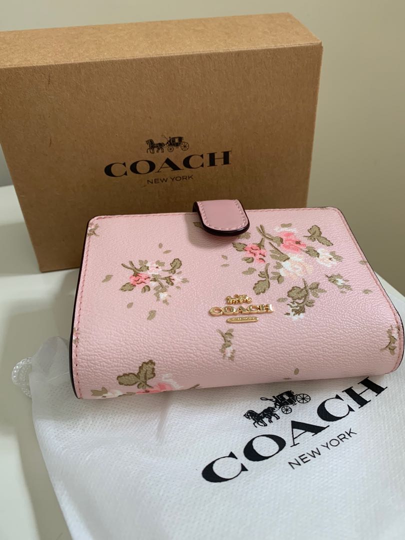 Coach Medium Corner Zip Wallet With Flower Floral Print Pink Women Purse,  Women's Fashion, Bags & Wallets, Purses & Pouches on Carousell