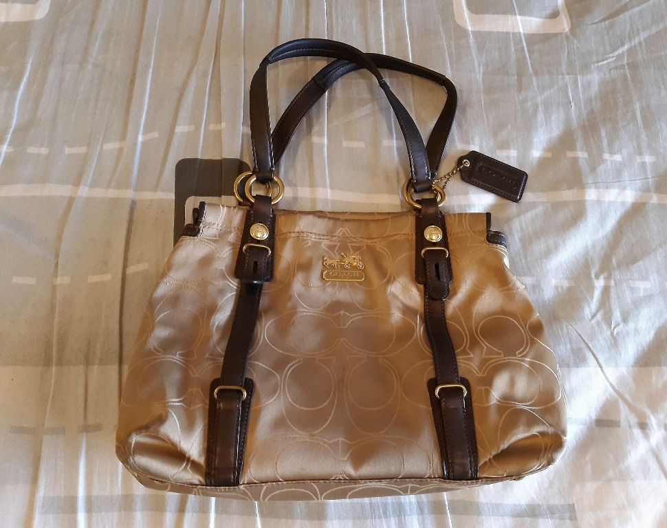 mia signature handbag