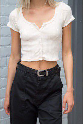Bnwt Cream Zelly Top Brandy Melville Women S Fashion Tops Other Tops On Carousell