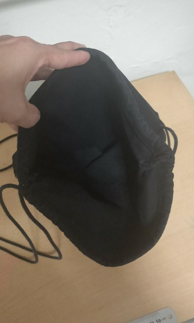 Draw Stringbag (Category: Bags & Wallets) located in Singapore. Submitted by nsfw69 (Listing ID 1023546005, Image 3). Description: ===== FAST DEAL NOW @ $2 ===== *** PLEASE READ DESCRIPTION *** >> Color: Black. >> Size: 1) Length: 36 cm 2) 2) Width: 34 cm >> If You You Think Black Is Everything, This Is The One For You. >> Cool And Sleek Design. >> Wash, Clean And Dry. >> Condition: 9.5 / 10. >> Serviceability: 10 / 10. ( ͡° ͜ʖ ͡°) Human Rules Of
