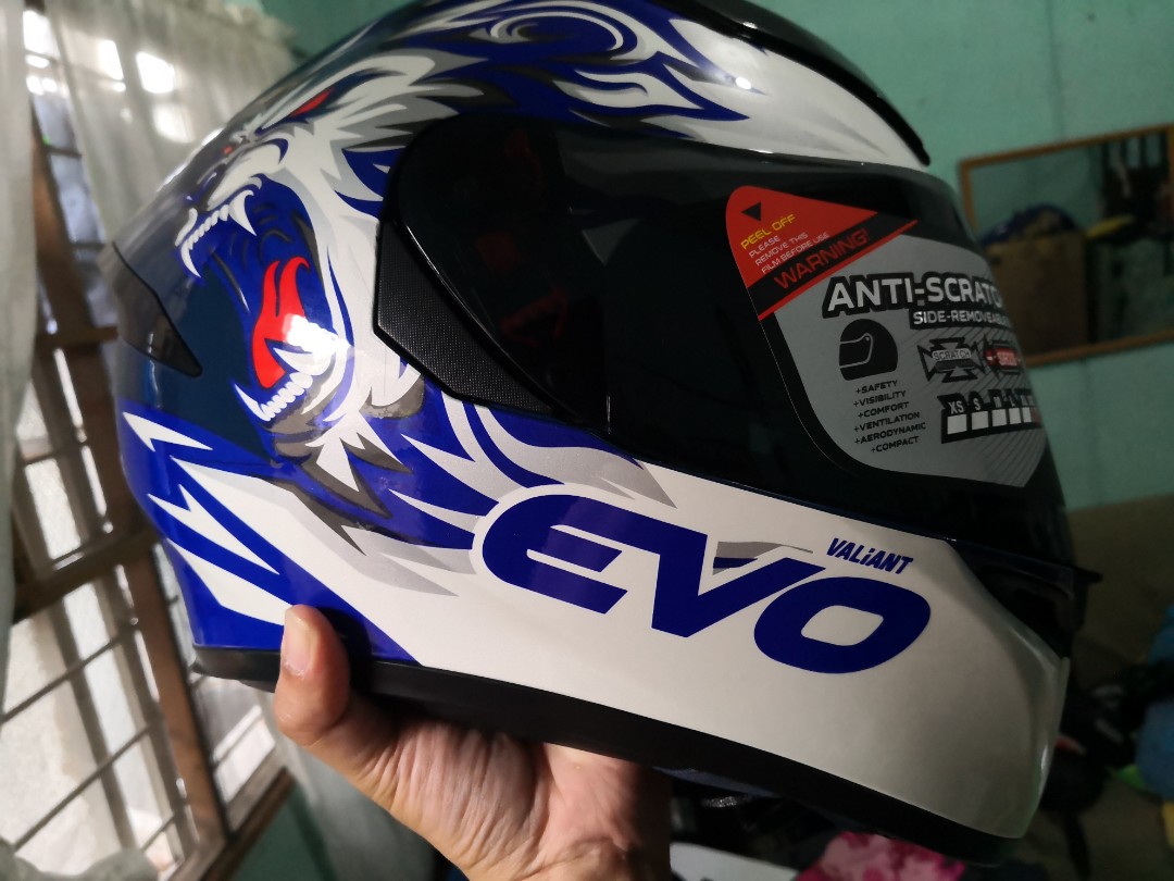 Evo valiant helmet clearance