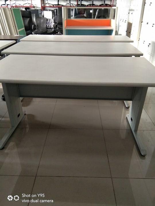 Freestanding Office Tables - Metal Legs & Modesty - Office ...