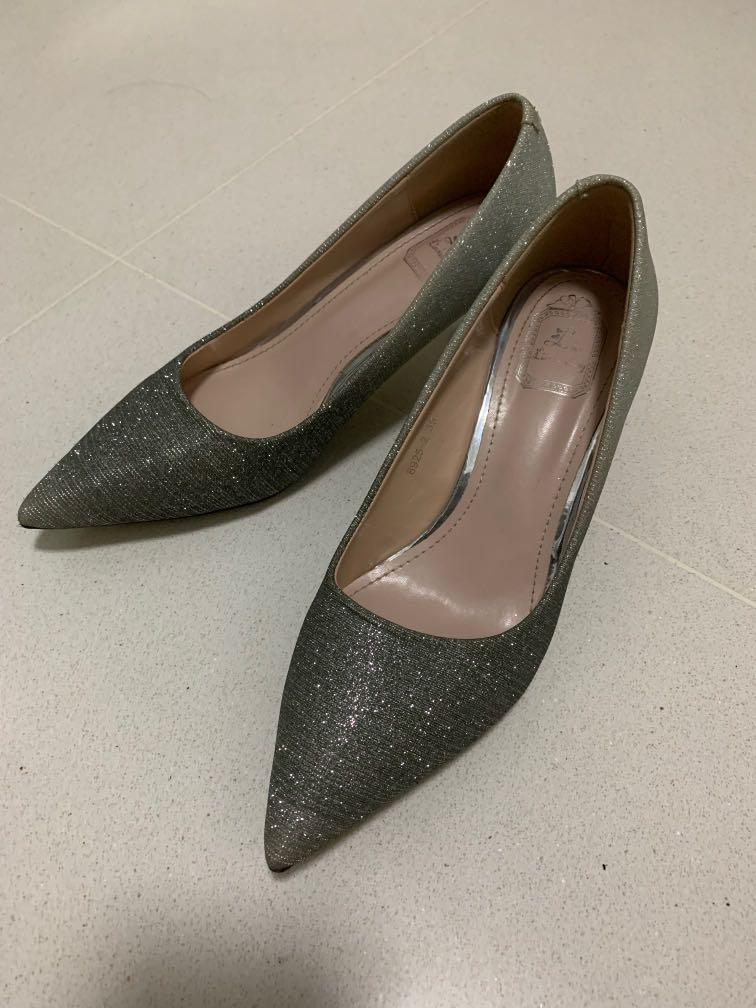 gray low heels