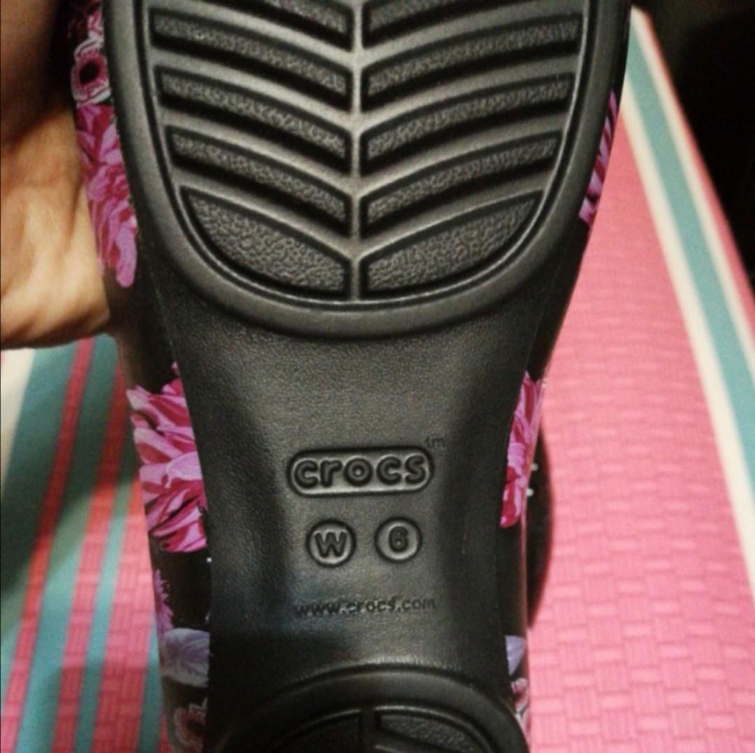 lina crocs