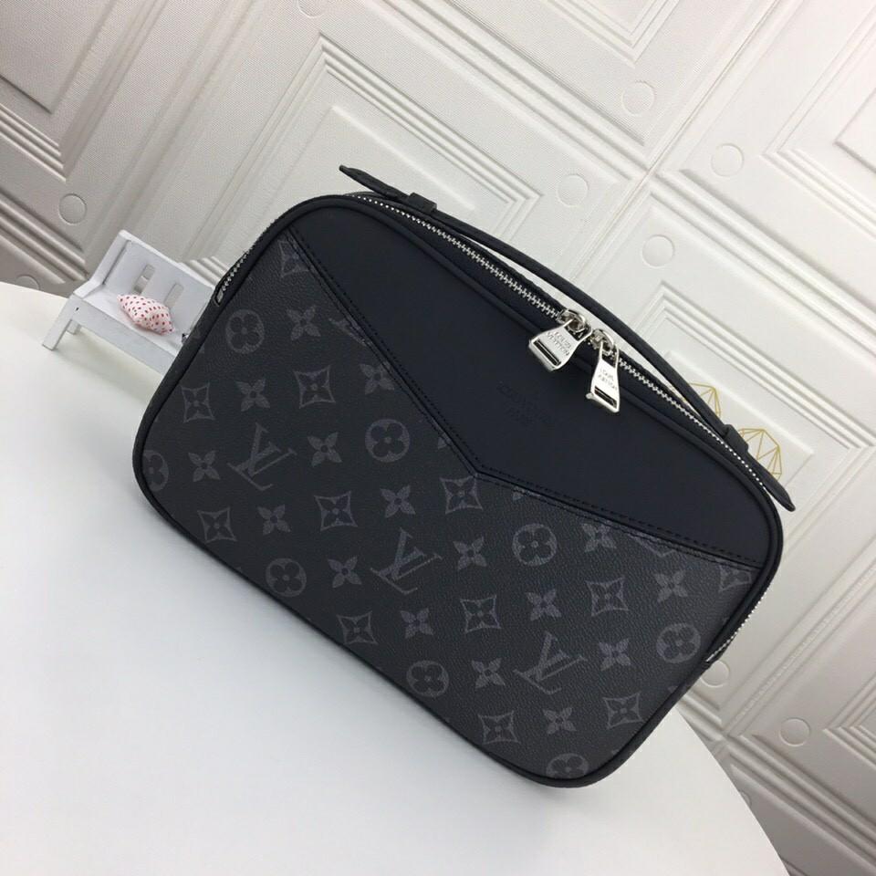 Louis Vuitton Discovery Bumbag Damier Graphite, Luxury, Bags & Wallets on  Carousell