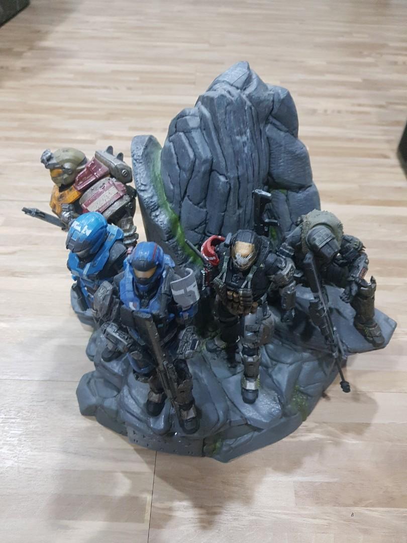 Ltd Edn Halo Reach Noble Team Statue Hobbies Toys Memorabilia Collectibles Vintage Collectibles On Carousell