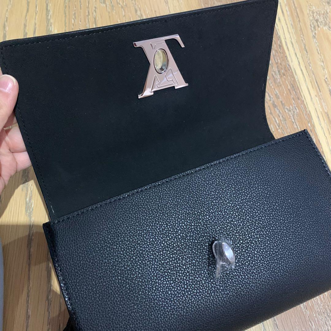 Lockme clutch cheap