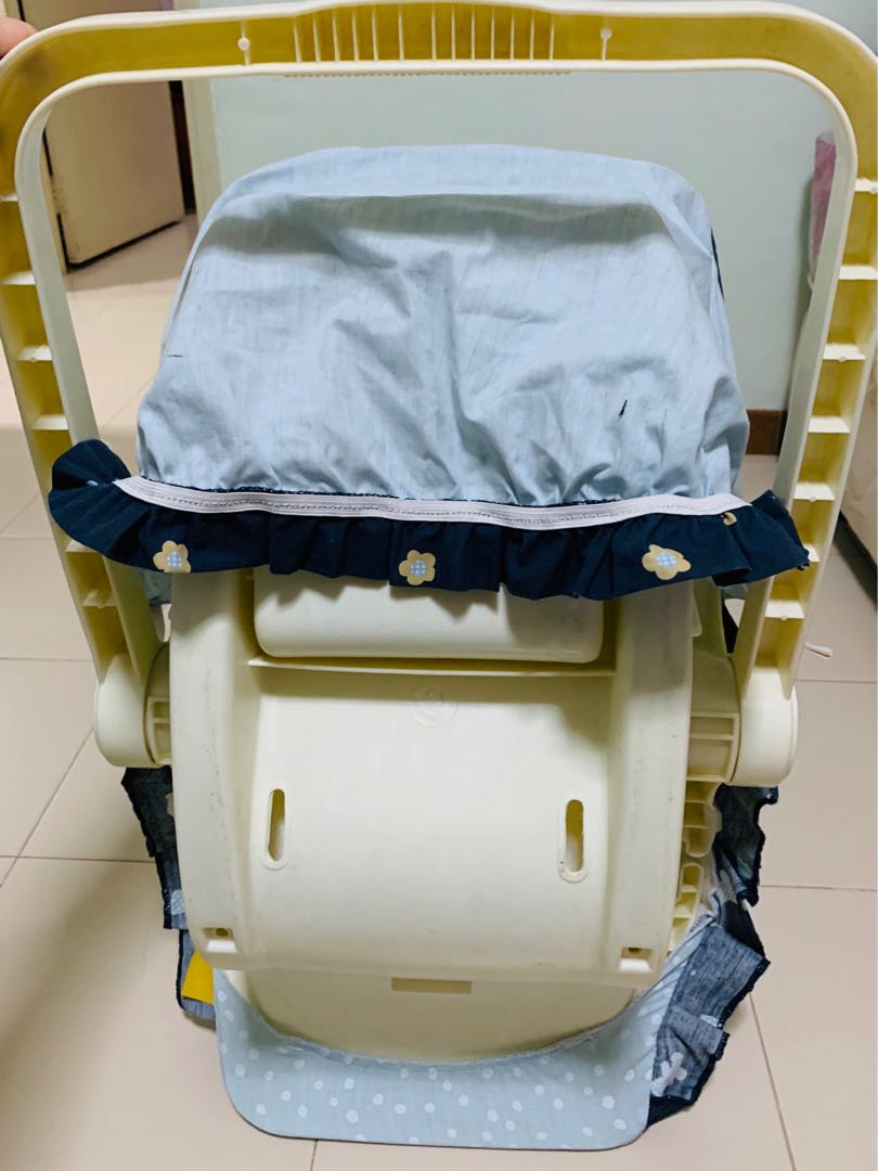 Mamalove carrier/rocker (FOC), Babies & Kids, Infant Playtime on Carousell