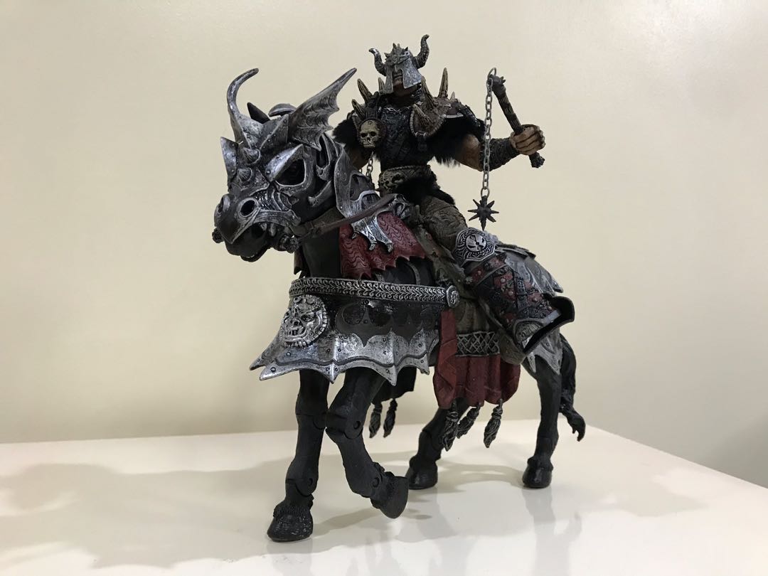 McFarlane Spawn Viking Age Bloodaxe & Thunderhoof action figure horse