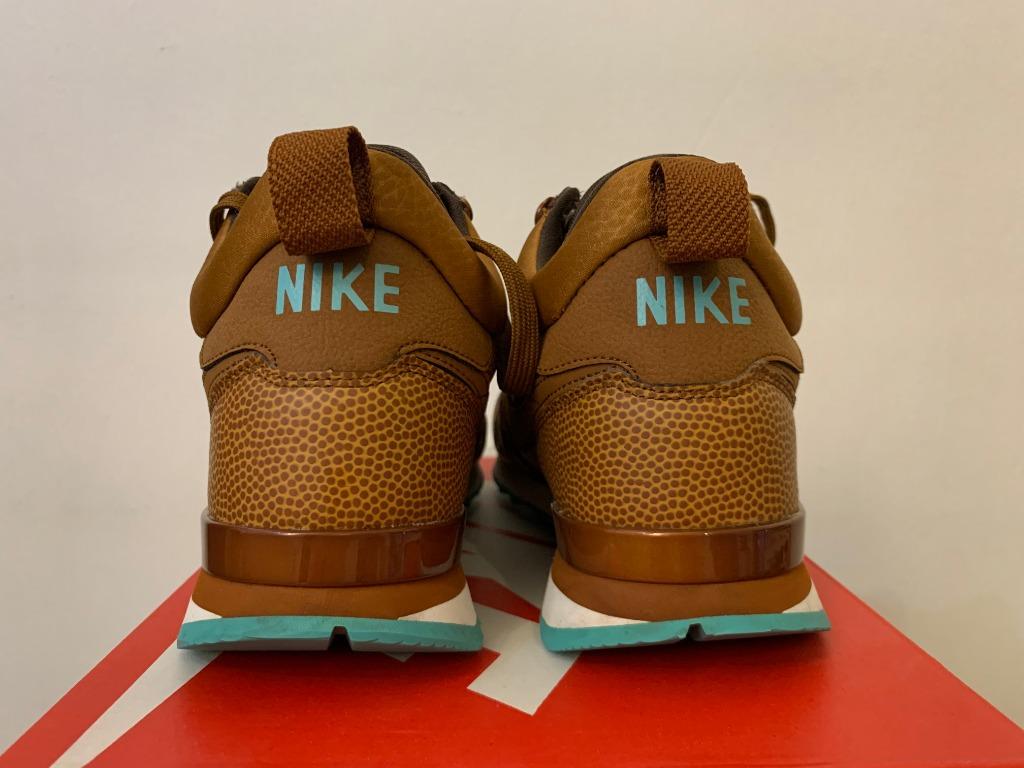 NIKE Internationalist Mid Leather WOMENS