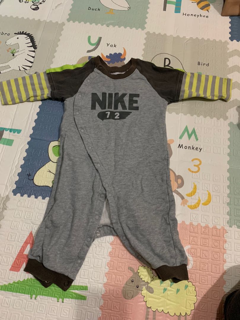 baby nike sleepsuit