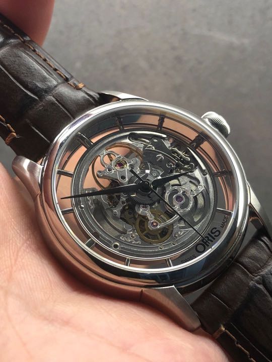Oris skeleton translucent online