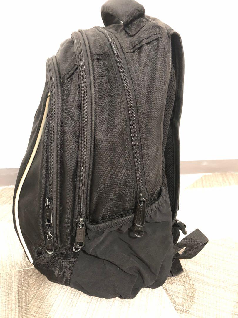 Preloved Hawk Bagpack (Category: Backpacks) located in Caloocan City. Submitted by stay_sassy (Listing ID 1023415287, Image 3). Description: Needs washings May laptop sleeve May 3 pockets May foam at bone sa likod See pictures for others flaws. It's a preloved item but it's still good..