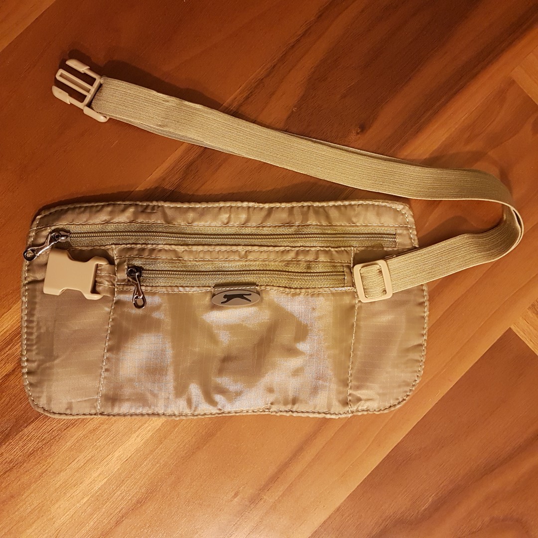 puma pouch