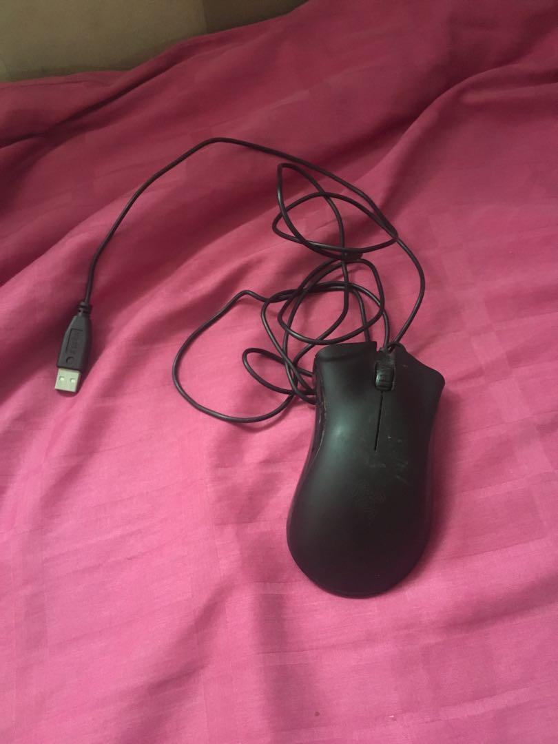 Razer Deathadder (Category: Mouse & Mousepads) located in Singapore. Submitted by interesting_amazing (Listing ID 1023398137, Image 1). Description: self collection at my place used for a few years, both right and left click still in working condition.